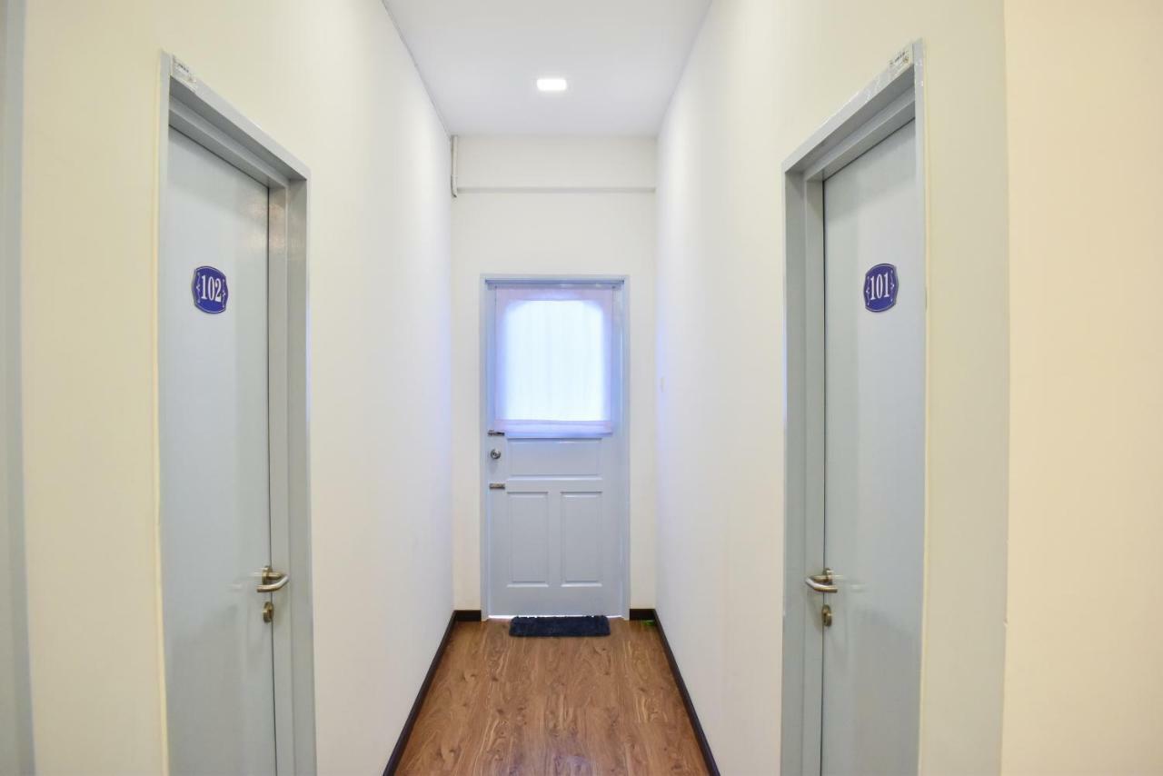 Ocean House Hostel Семпорна Екстериор снимка