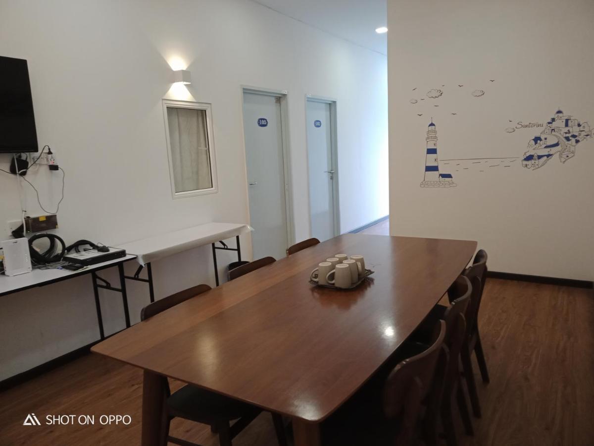 Ocean House Hostel Семпорна Екстериор снимка