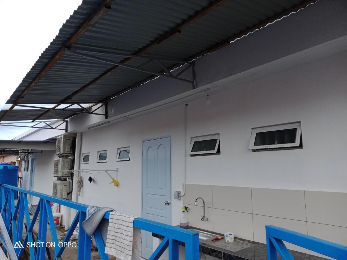 Ocean House Hostel Семпорна Екстериор снимка