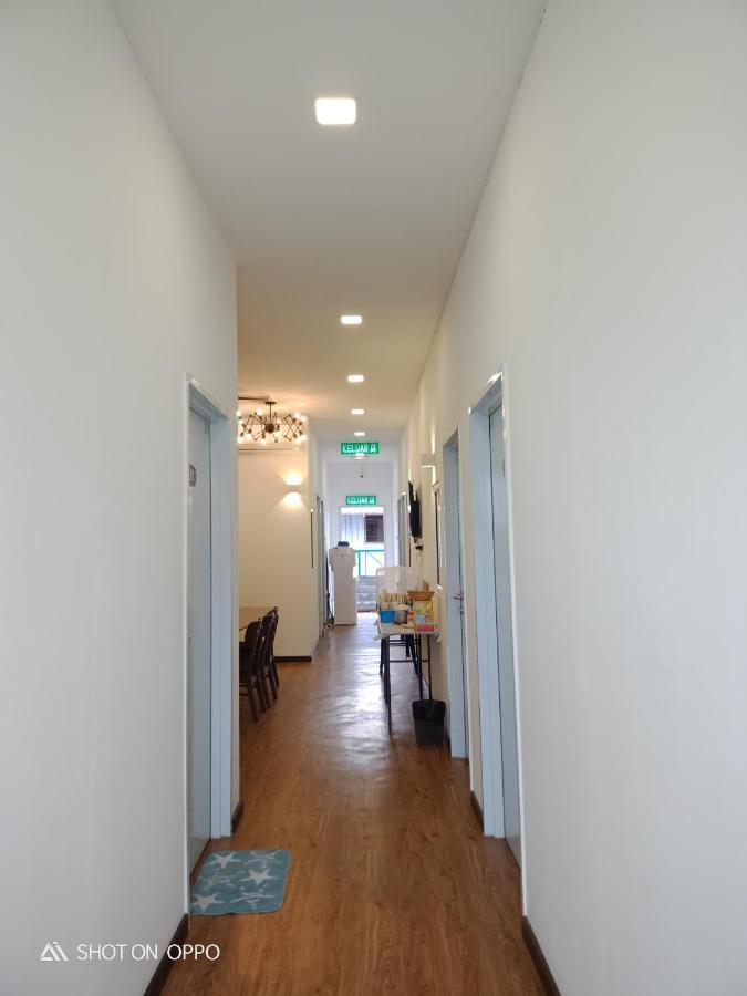Ocean House Hostel Семпорна Екстериор снимка