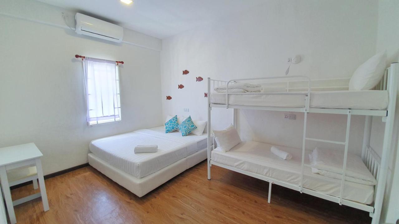 Ocean House Hostel Семпорна Екстериор снимка